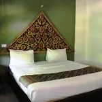 Baan Taa Yaay