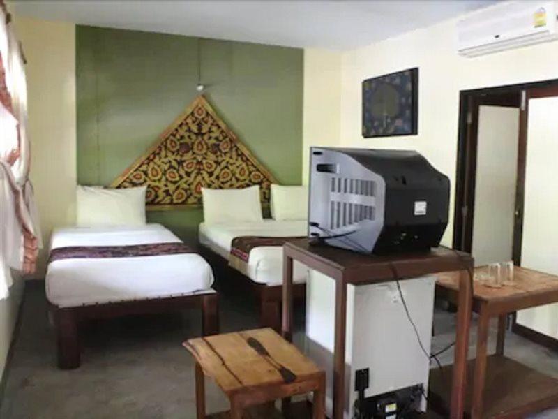Hotel Baan Taa Yaay